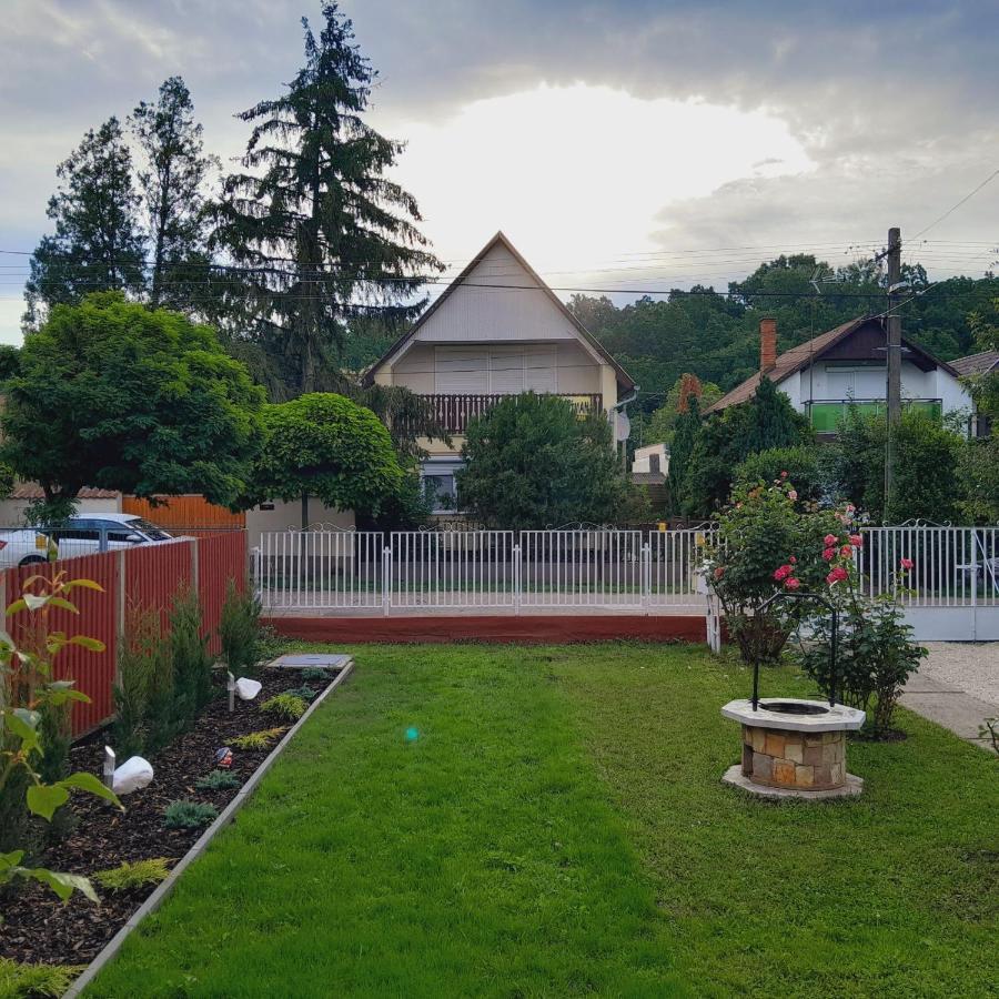 Edit Haz Hajdúszoboszló Exterior foto